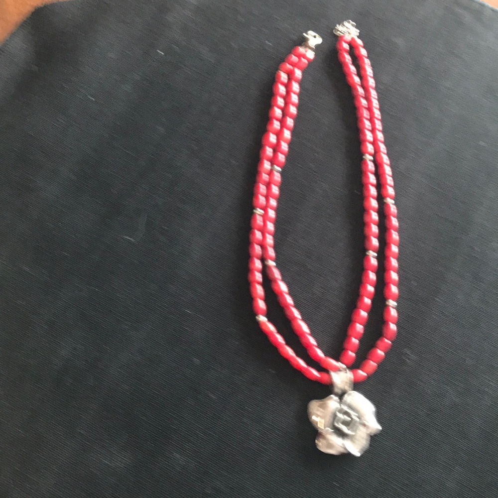 Jewelry/ Necklace